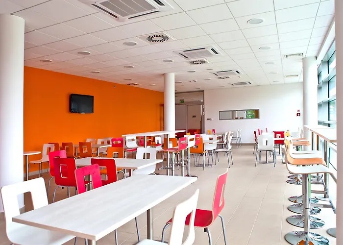 プルミエール クラッセ セントラム ホテル *