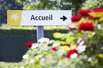 プルミエール クラッセ セントラム ホテル *