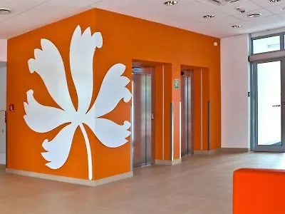 プルミエール クラッセ セントラム ホテル